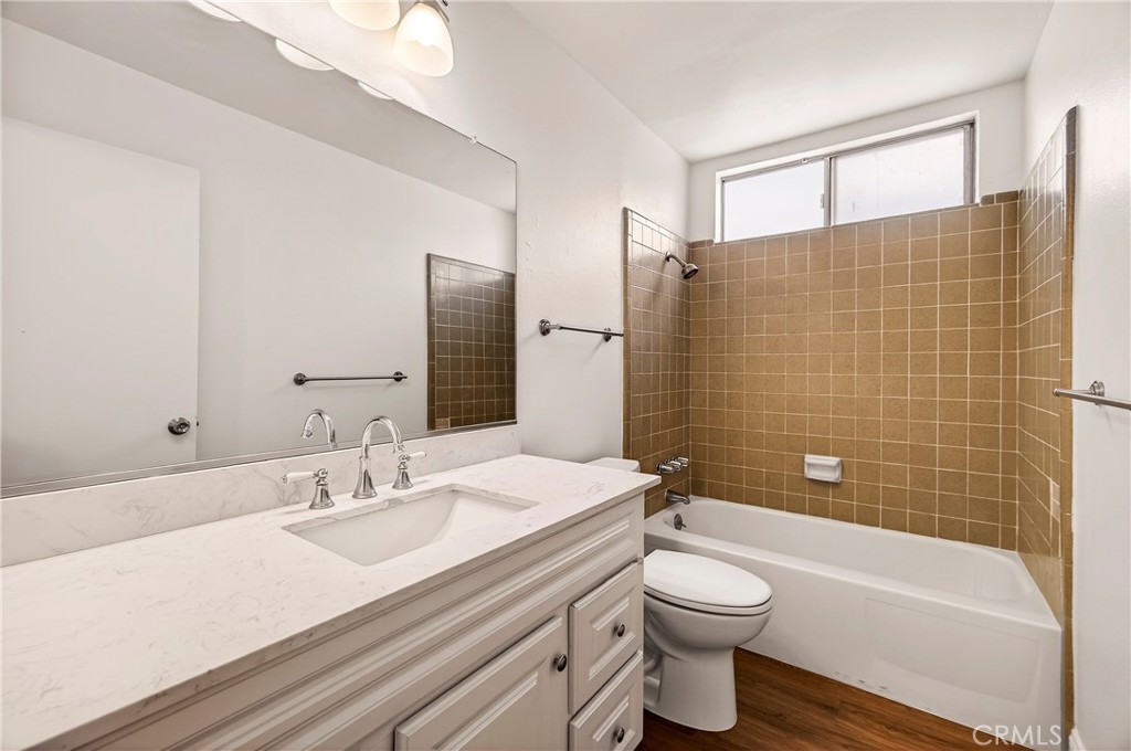 615 Rancheria Drive, Unit 14 Chico, CA 95926 - Photo 23 of 75 UNIT #2 BATH