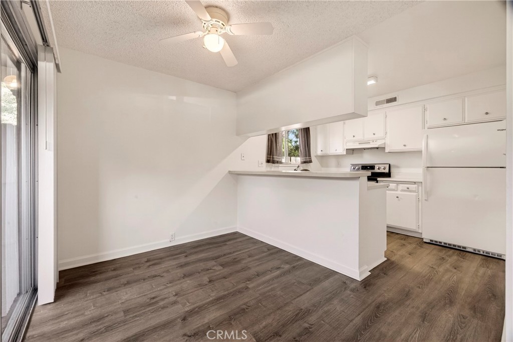 615 Rancheria Drive, Unit 14 Chico, CA 95926 - Photo 50 of 75 UNIT #1 KITCHEN