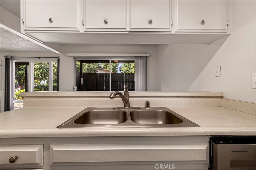 615 Rancheria Drive, Unit 14 Chico, CA 95926 - Photo 53 of 75 UNIT #1 KITCHEN