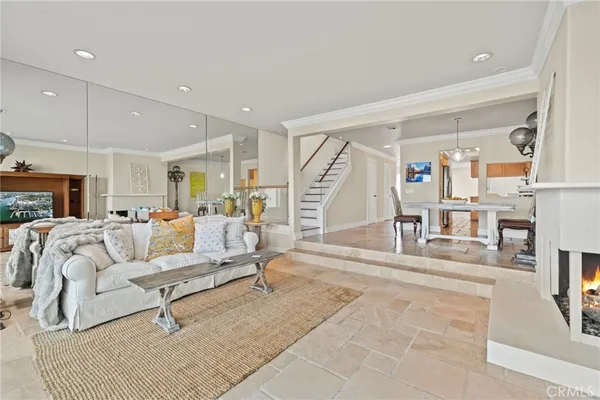 $1,699,900 | 3889 Aruba Circle, Huntington Beach, CA 92649