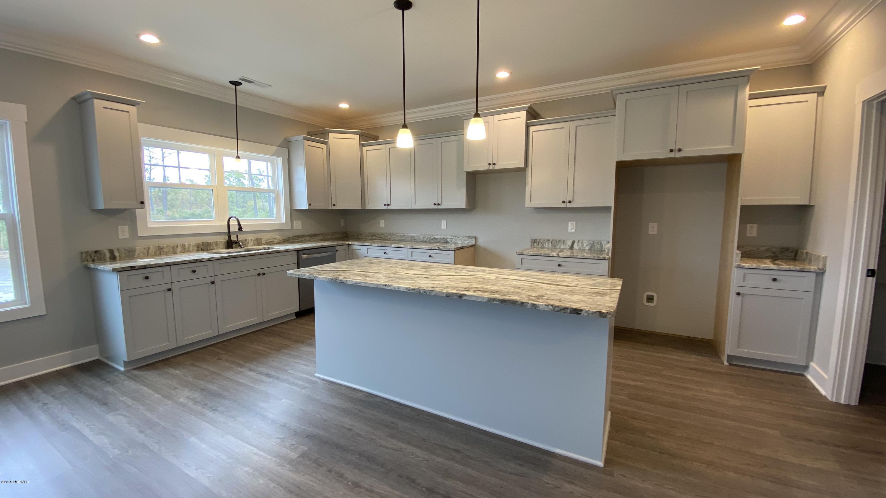 418 Elgin Road Hubert, NC 28539 - Photo 6 of 41 318E8B36-EF6B-42AE-A3DE-9BA286BF05EA