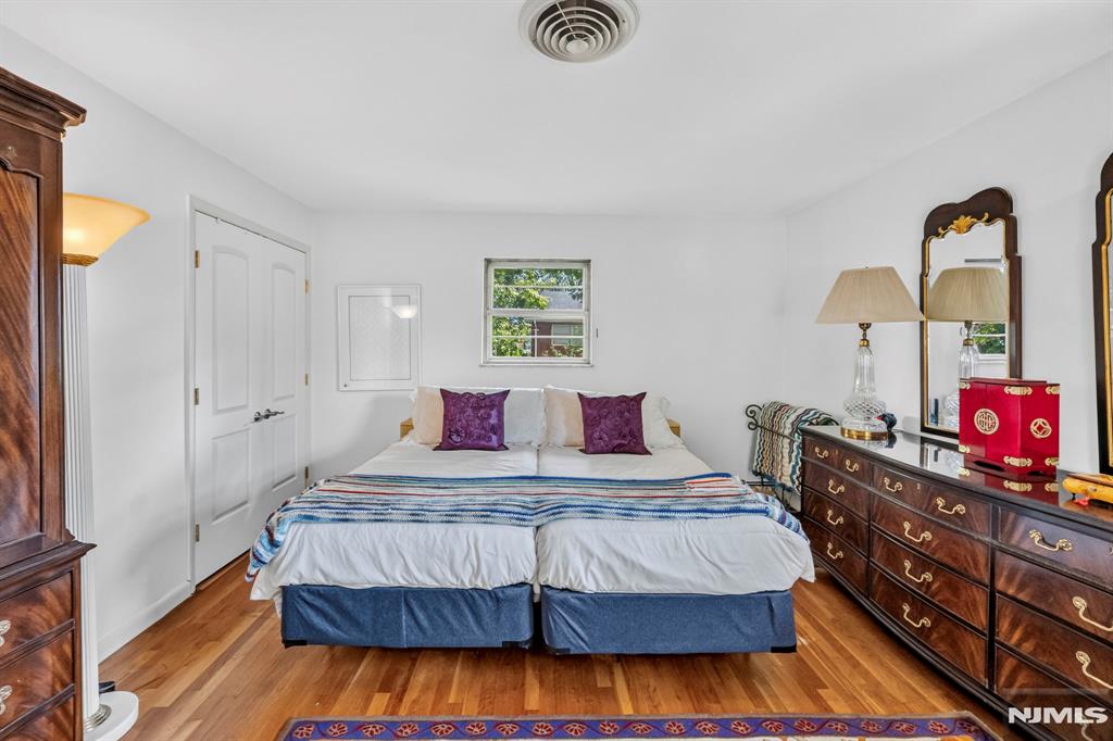 1230 Duncan Road Fort Lee, NJ 07024 - Photo 20 of 50