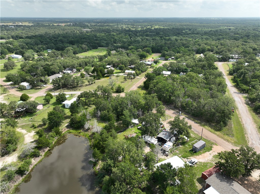 125-126 Lakeview Loop Somerville, TX 77879 - Photo 10 of 17