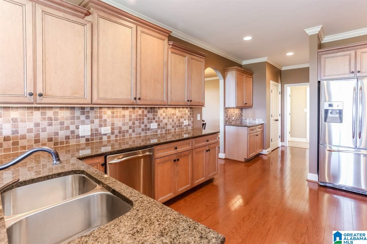 382 Oxford Way Pelham, AL 35124 - Photo 19 of 44