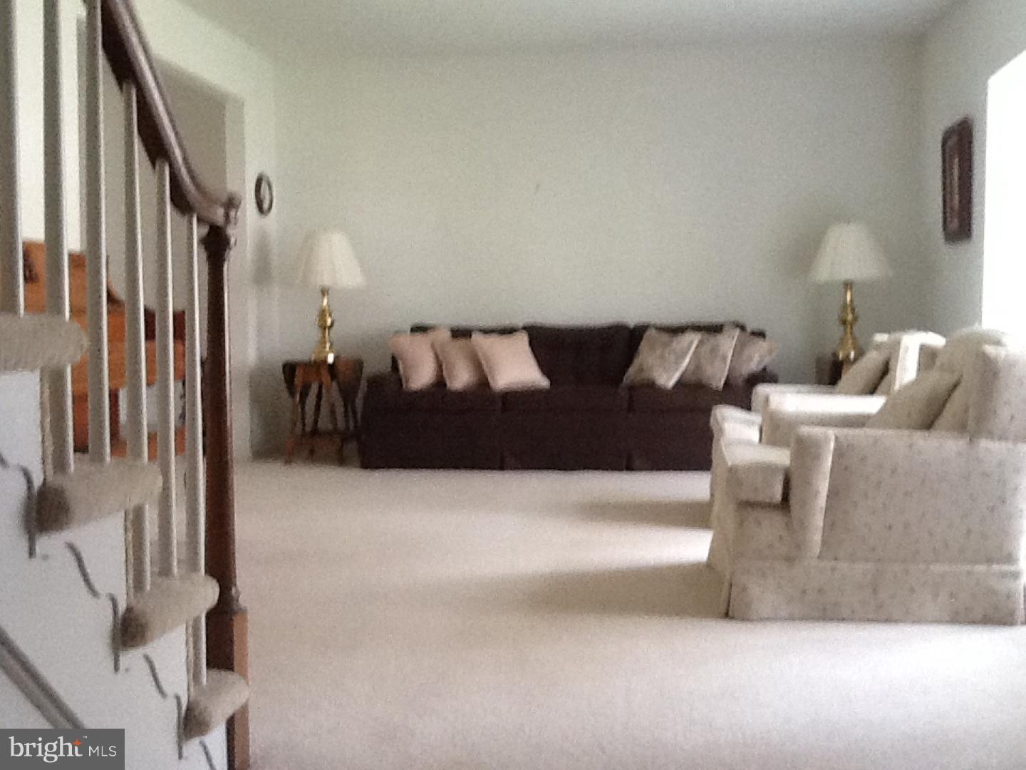 161 Oxford Road Delran, NJ 08075 - Photo 3 of 9