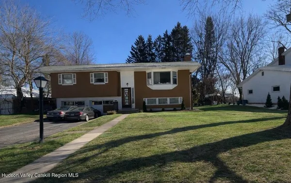 $299,000 | 15 Redwood Road, Saugerties, NY 12477