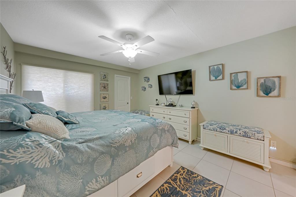 1701 Beach Road, Unit 202 Englewood, FL 34223 - Photo 17 of 49