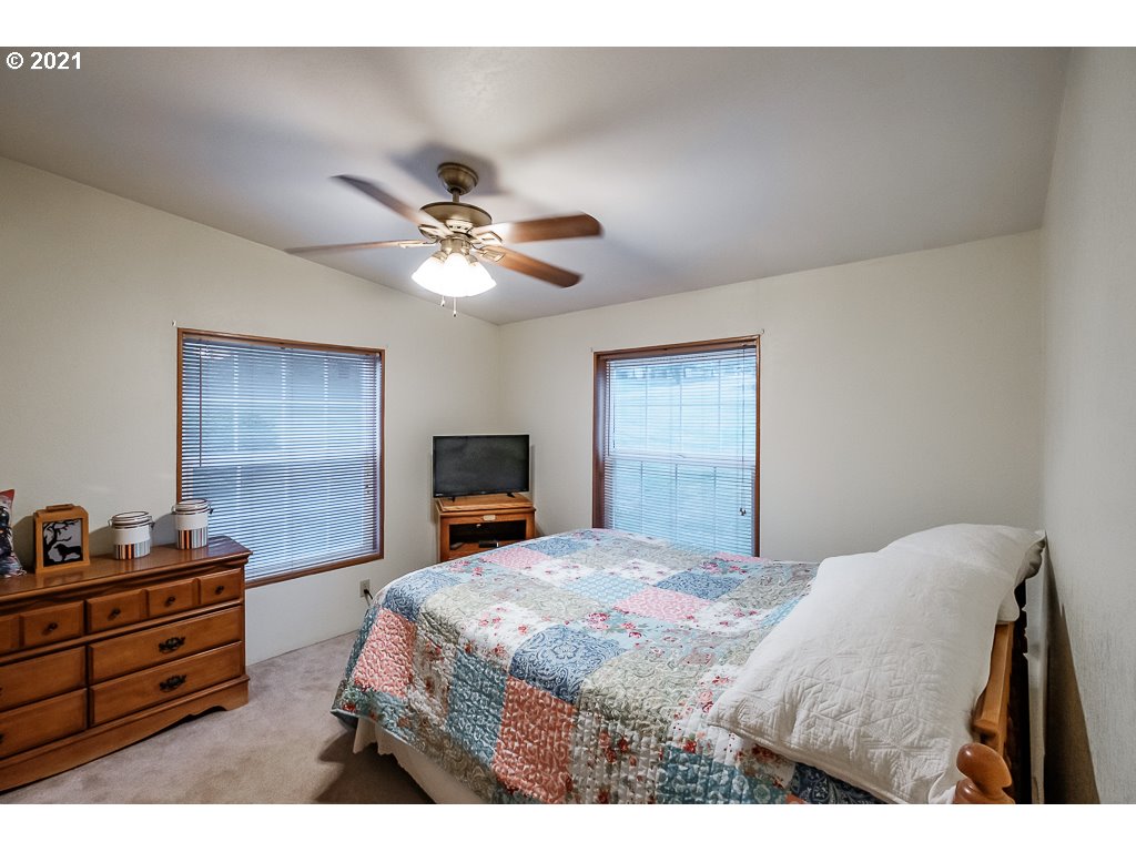 27710 Riggs Hill Road Foster, OR 97345 - Photo 11 of 32 Gallery Image 11