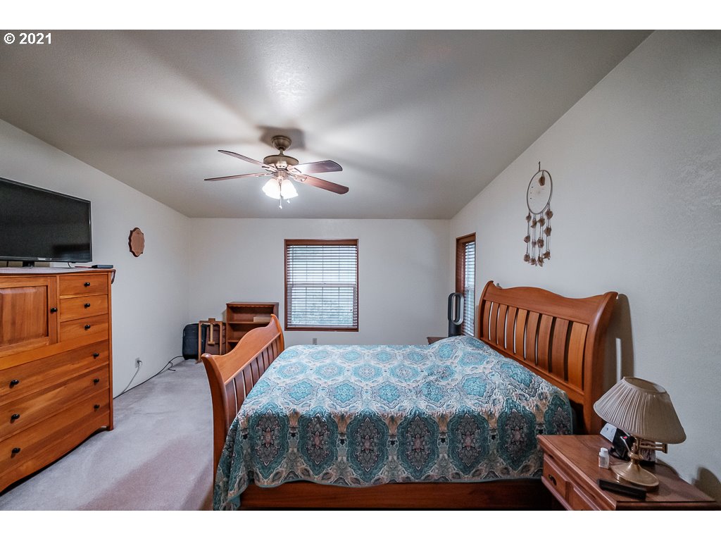 27710 Riggs Hill Road Foster, OR 97345 - Photo 7 of 32 Gallery Image 7