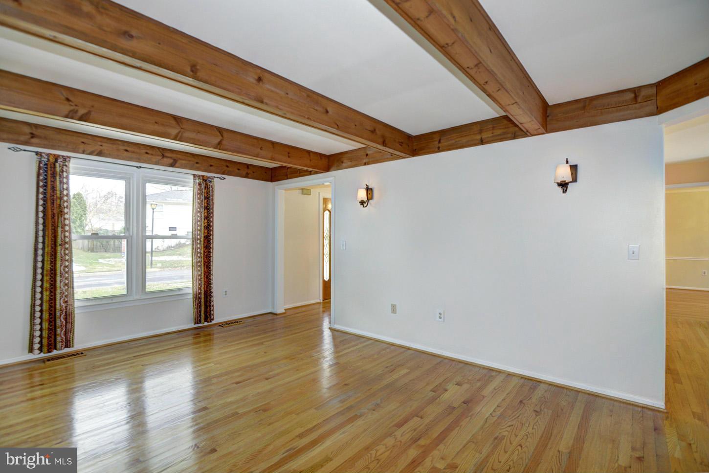 2821 Gunarette Way Silver Spring, MD 20906 - Photo 11 of 27 Family Room
