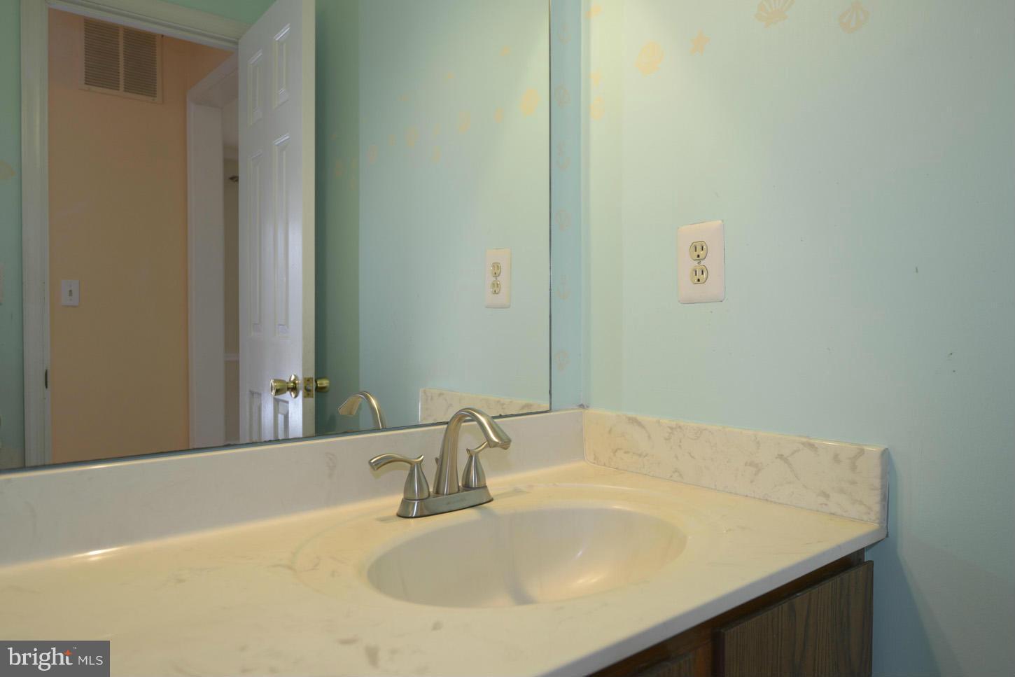 2821 Gunarette Way Silver Spring, MD 20906 - Photo 12 of 27 Powder Room