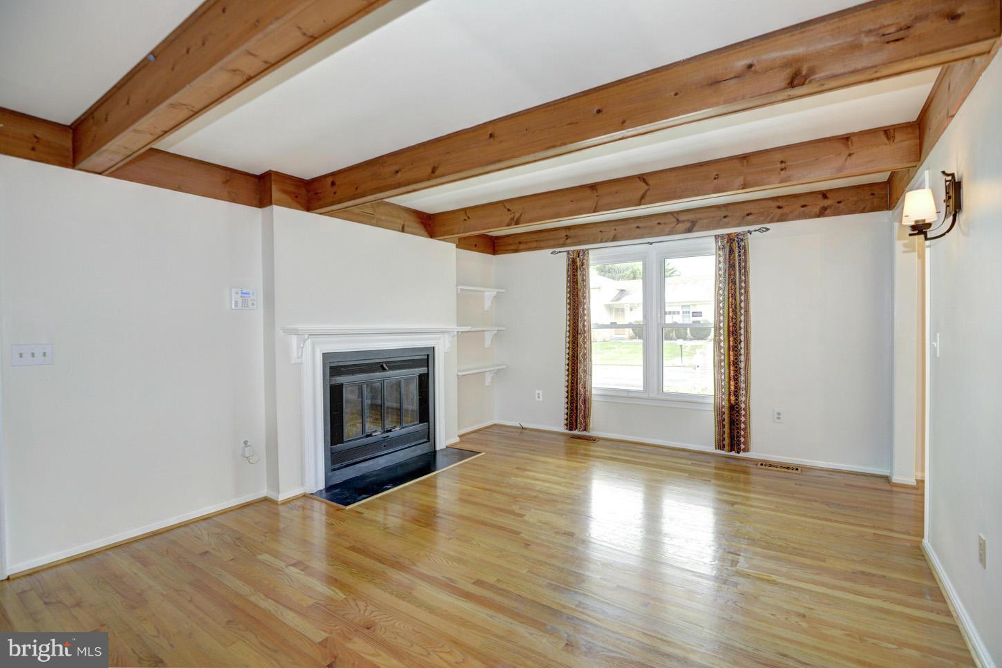 2821 Gunarette Way Silver Spring, MD 20906 - Photo 10 of 27 Family Room
