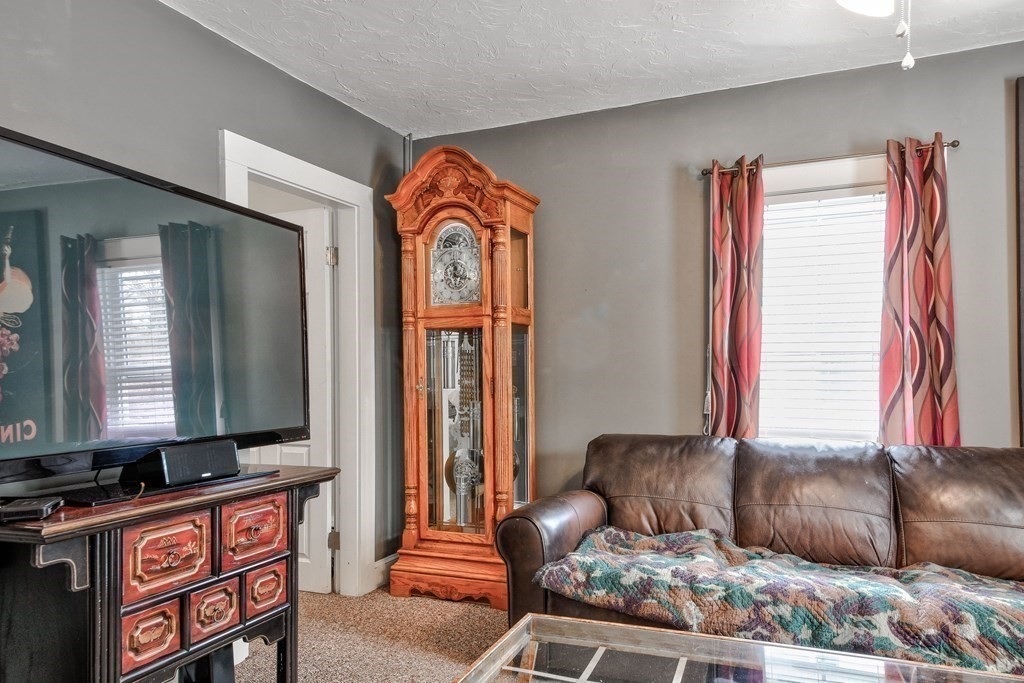 40 Conant Road Framingham, MA 01702 - Photo 6 of 22