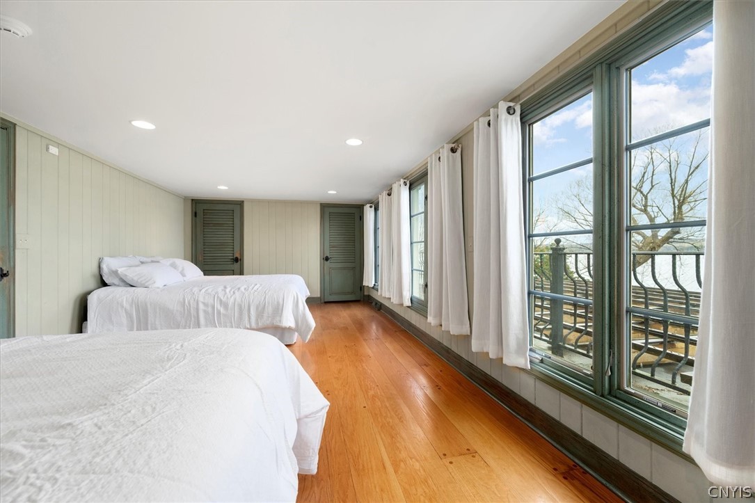 1844 West Lake Road Skaneateles, NY 13152 - Photo 33 of 49 Bedroom #2 is located on the second. Oversized roo