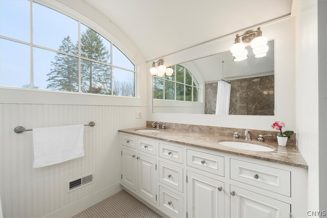 1844 West Lake Road Skaneateles, NY 13152 - Photo 36 of 49 2nd Floor Full Bath