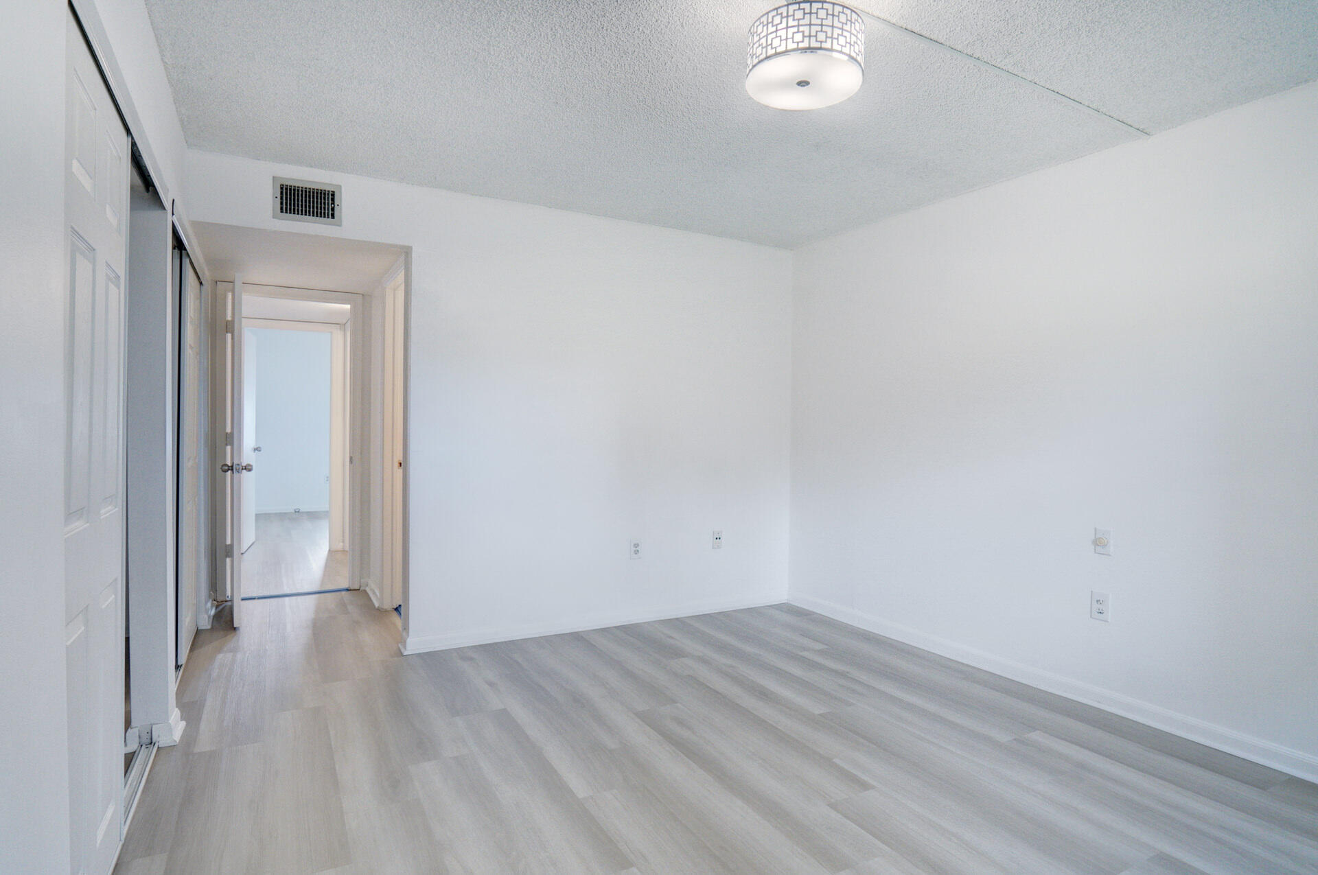 866 Southwest 9th St Circle, Unit 106 Boca Raton, FL 33486 - Photo 16 of 24 Bedroom Entrance