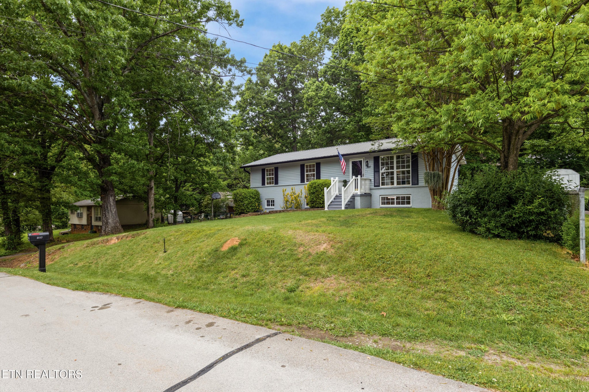 2017 Bittle Road Maryville, TN 37804 - Photo 2 of 30 Gallery Image 2
