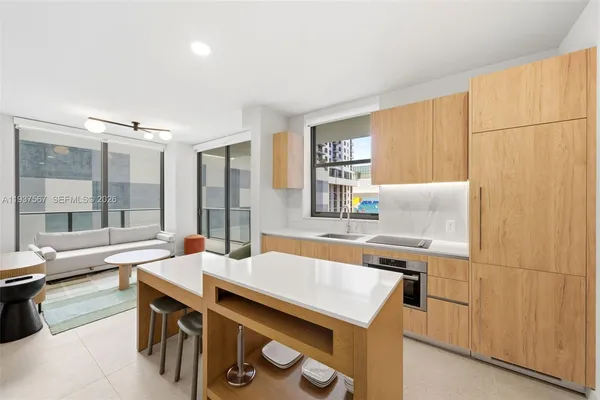 $650,000 | 11 Northeast 6th Street, Unit 709, Miami, FL 33132