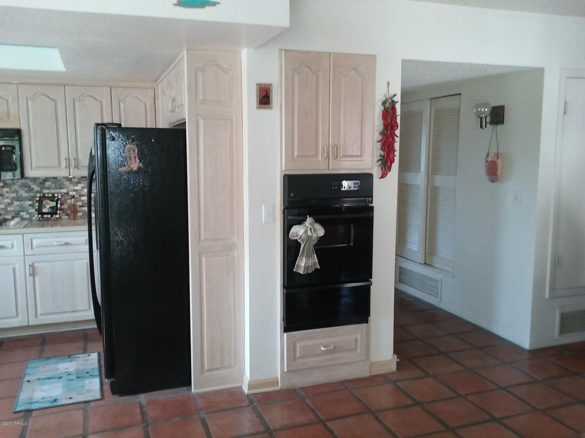 406 Hopkins Street Rio Rico, AZ 85648 - Photo 15 of 40