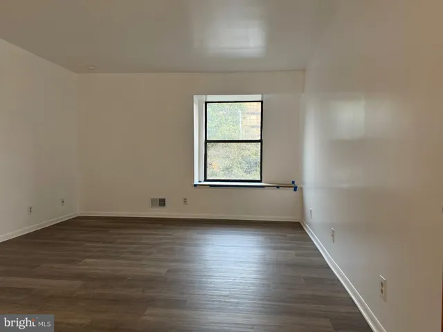 $2,425 | 4016 Society Drive, Claymont, DE 19703