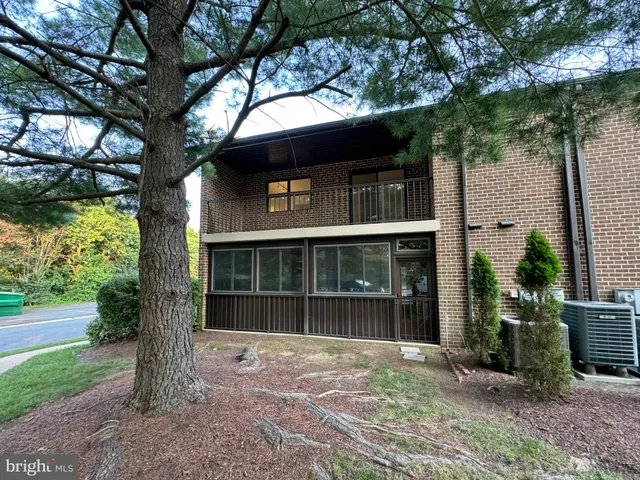 $2,425 | 4016 Society Drive, Claymont, DE 19703