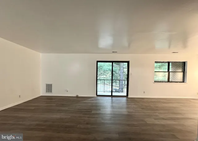 $2,425 | 4016 Society Drive, Claymont, DE 19703