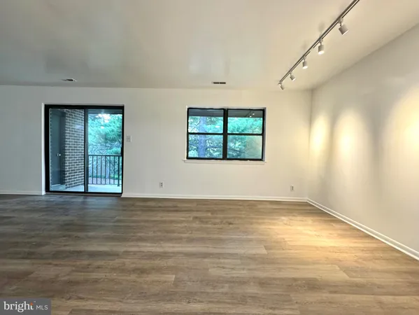 $2,200 | 4016 Society Drive, Claymont, DE 19703