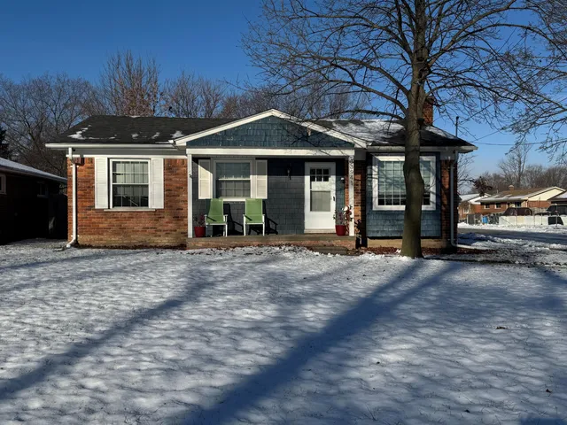 $299,900 | 33941 Jefferson Avenue, St. Clair Shores, MI 48082