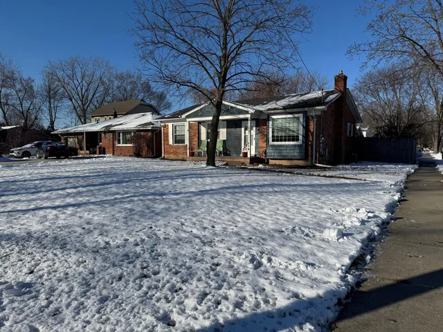 $299,900 | 33941 Jefferson Avenue, St. Clair Shores, MI 48082