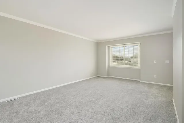 $299,900 | 33941 Jefferson Avenue, St. Clair Shores, MI 48082