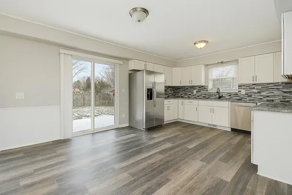 $299,900 | 33941 Jefferson Avenue, St. Clair Shores, MI 48082
