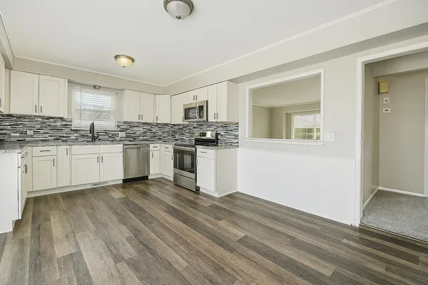 $299,900 | 33941 Jefferson Avenue, St. Clair Shores, MI 48082