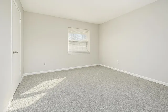 $299,900 | 33941 Jefferson Avenue, St. Clair Shores, MI 48082