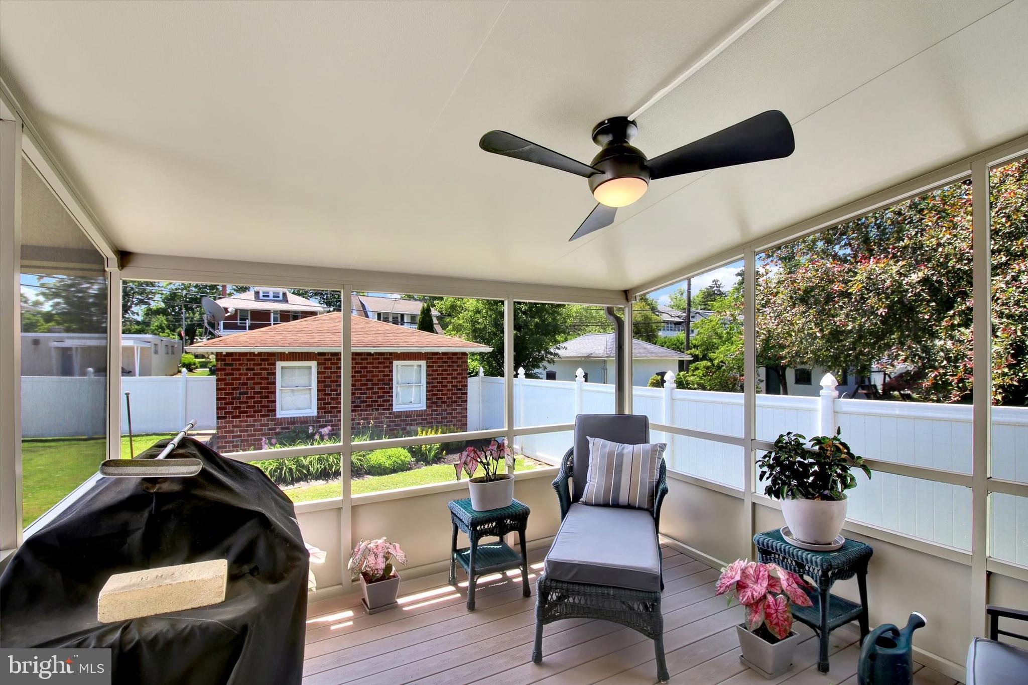 238 East Walnut Street Reading, PA 19607 - Photo 25 of 28 Covered back patio