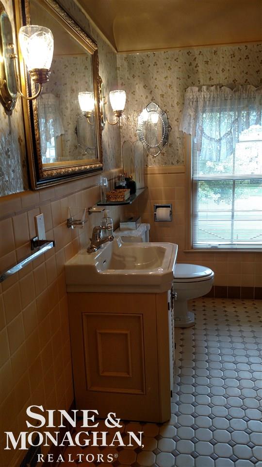 1025 Bishop Road Grosse Pointe Park, MI 48230 - Photo 15 of 22