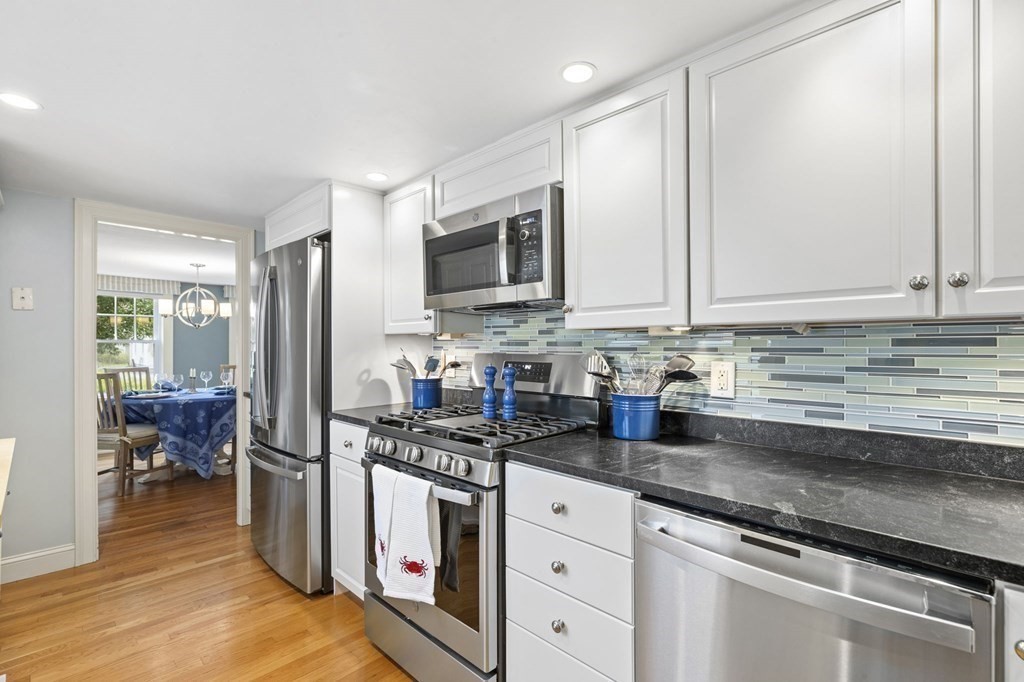11 Wellesley Road Scituate, MA 02066 - Photo 12 of 42