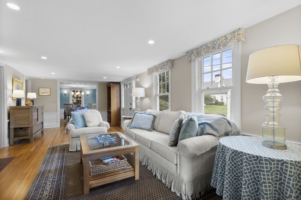 11 Wellesley Road Scituate, MA 02066 - Photo 7 of 42