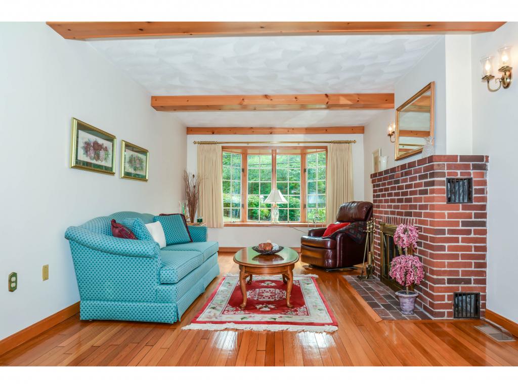 186 Marsh Road Pelham, NH 03076 - Photo 8 of 33