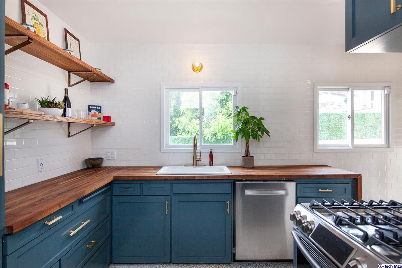 1315 Romulus Drive Glendale, CA 91205 - Photo 16 of 37