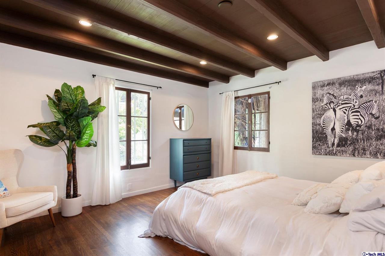 1315 Romulus Drive Glendale, CA 91205 - Photo 21 of 37