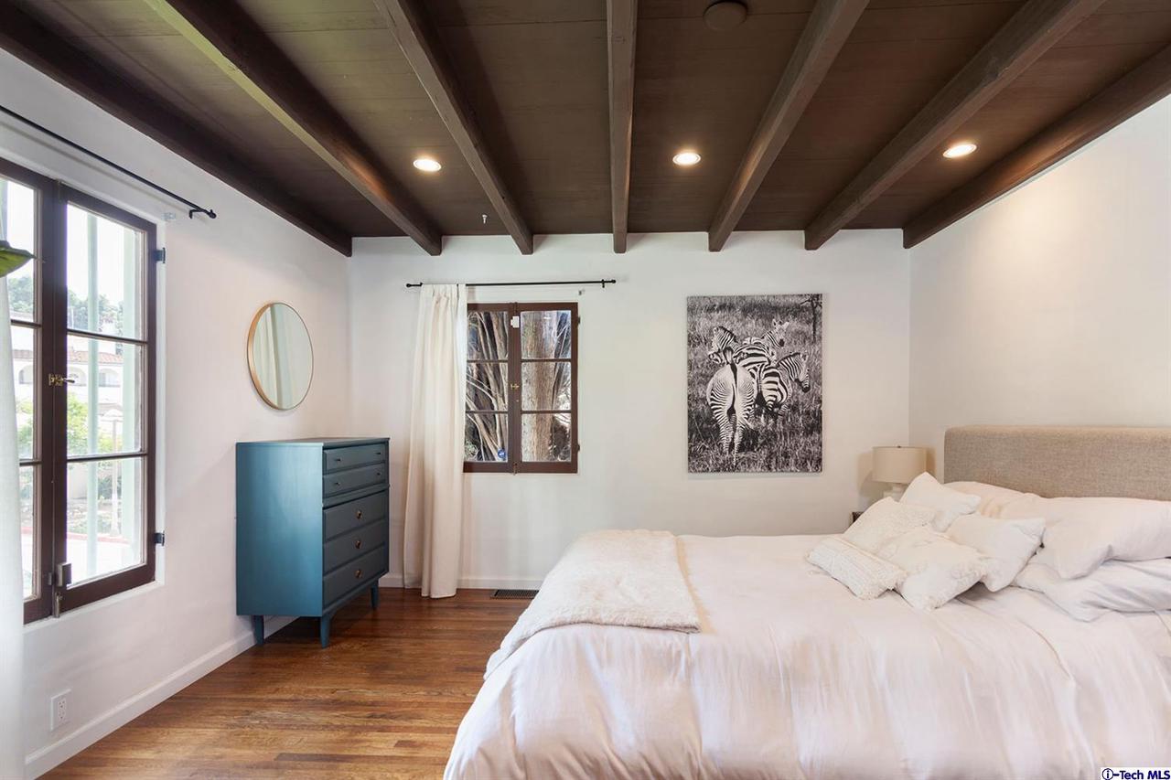 1315 Romulus Drive Glendale, CA 91205 - Photo 22 of 37