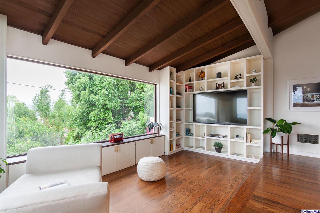 1315 Romulus Drive Glendale, CA 91205 - Photo 6 of 37