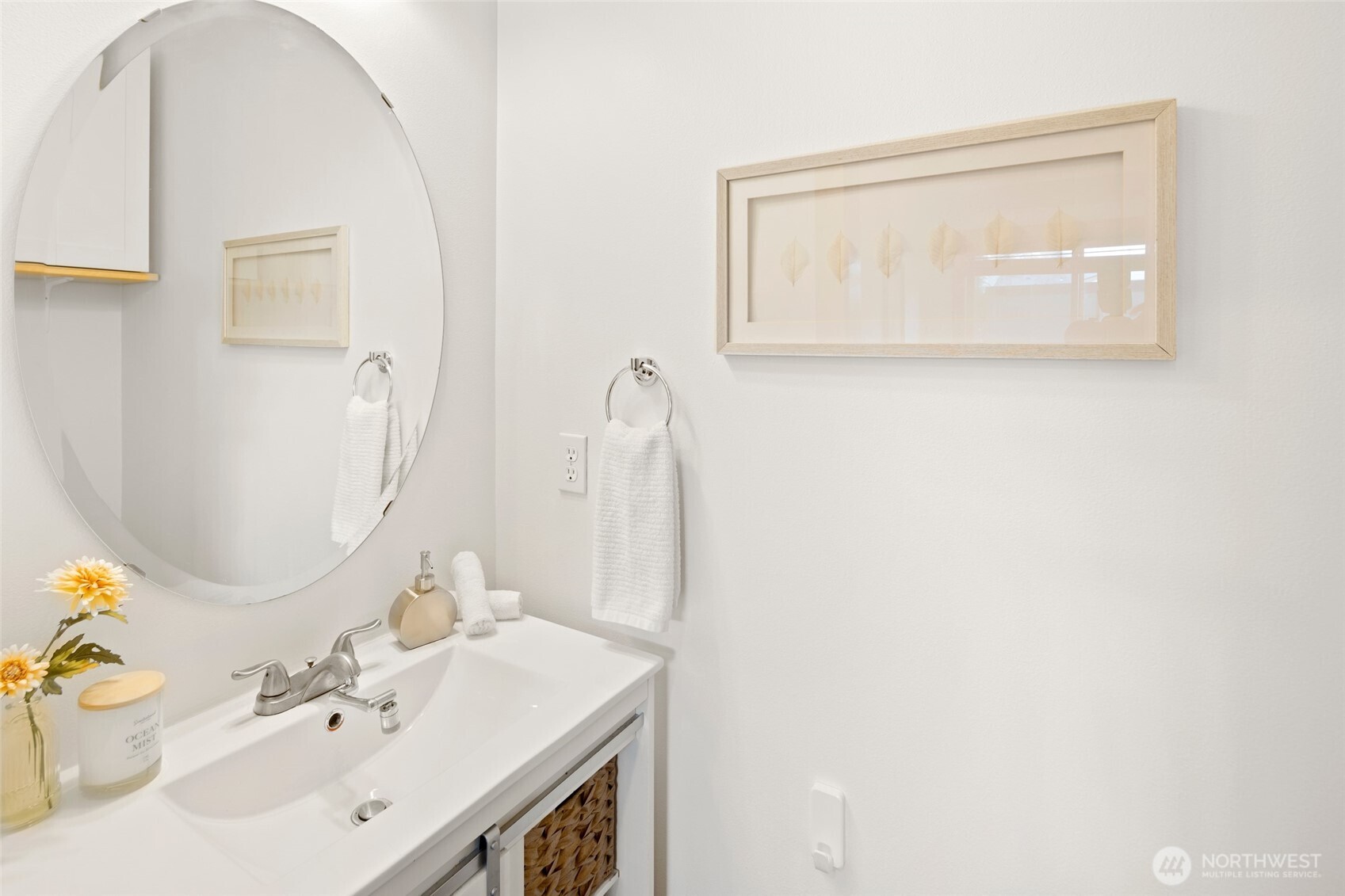 9219 Stone Avenue North Seattle, WA 98103 - Photo 16 of 28