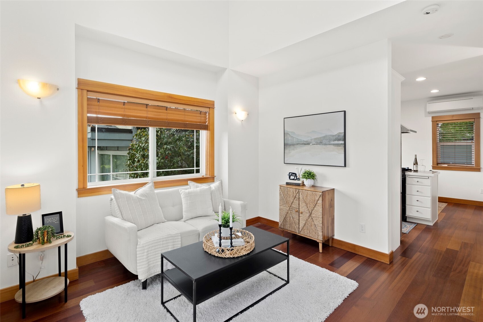 9219 Stone Avenue North Seattle, WA 98103 - Photo 7 of 28