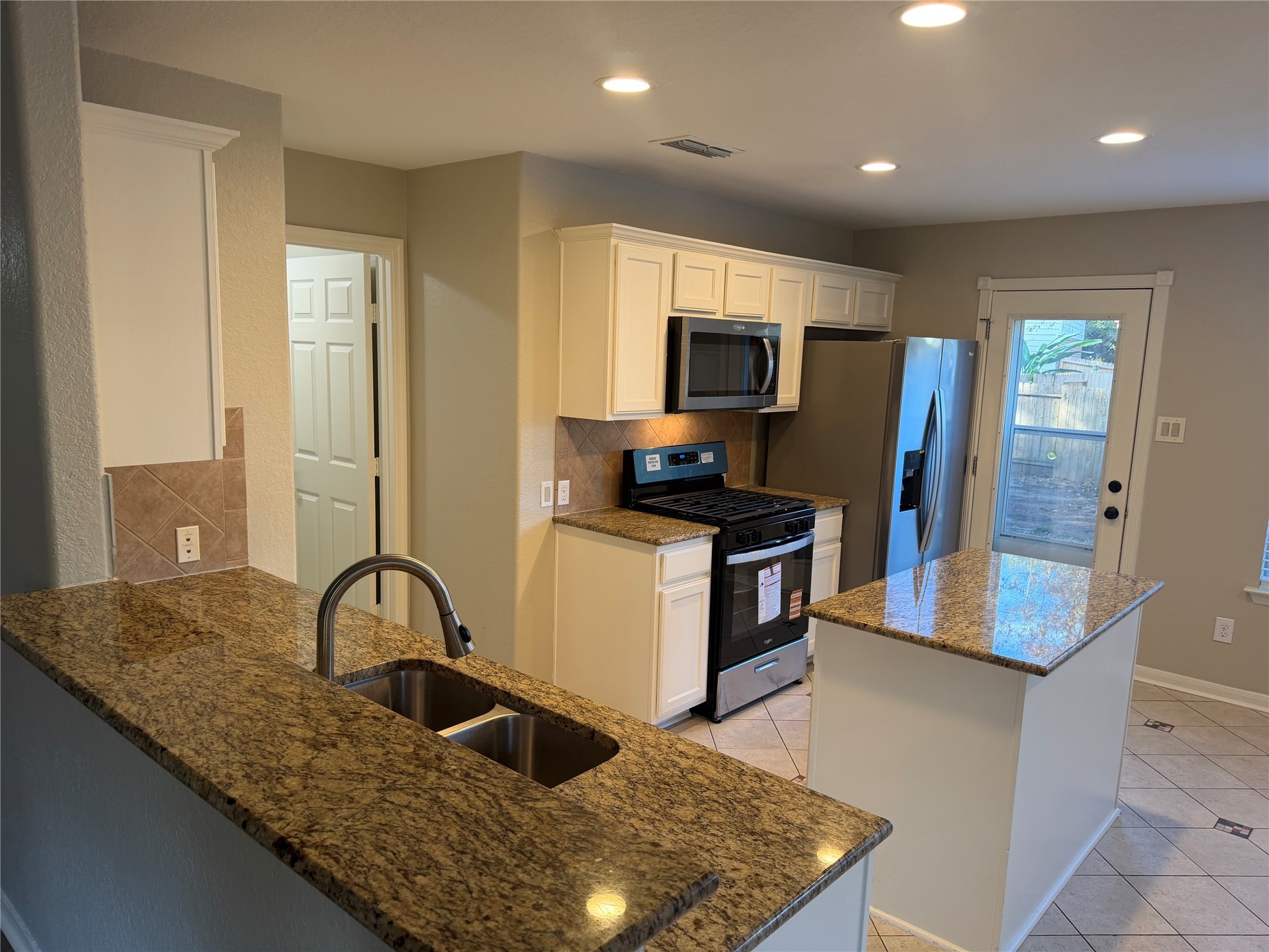 58 Shimmer Pond Place Conroe, TX 77385 - Photo 11 of 35