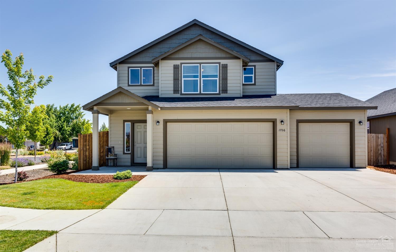 1706 Southwest 36th Street Redmond, OR 97756 - Photo 1 of 24 Primary Photo