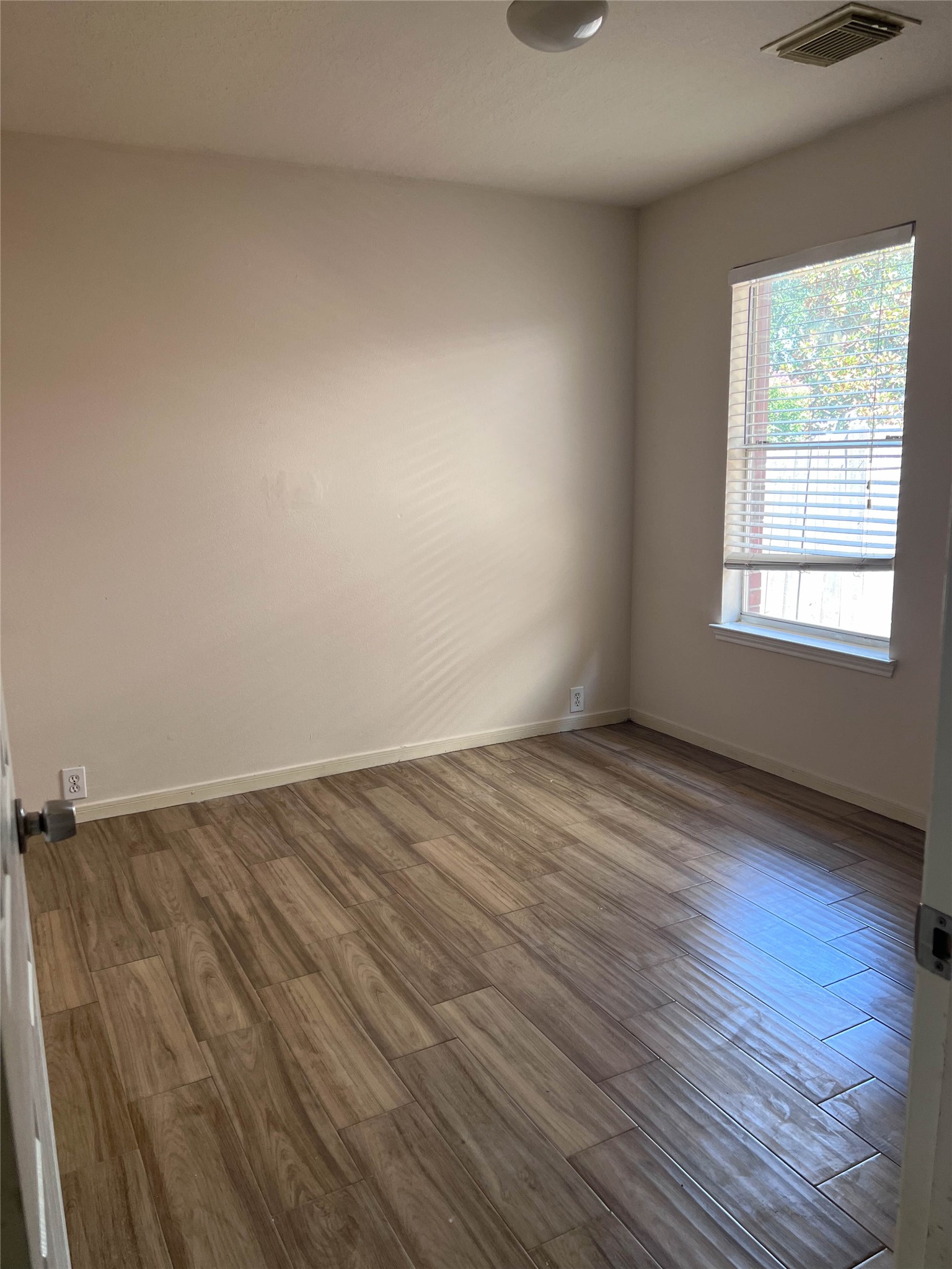 659 Cypresswood Trace Spring, TX 77373 - Photo 17 of 40 Bedroom 1 with tiles