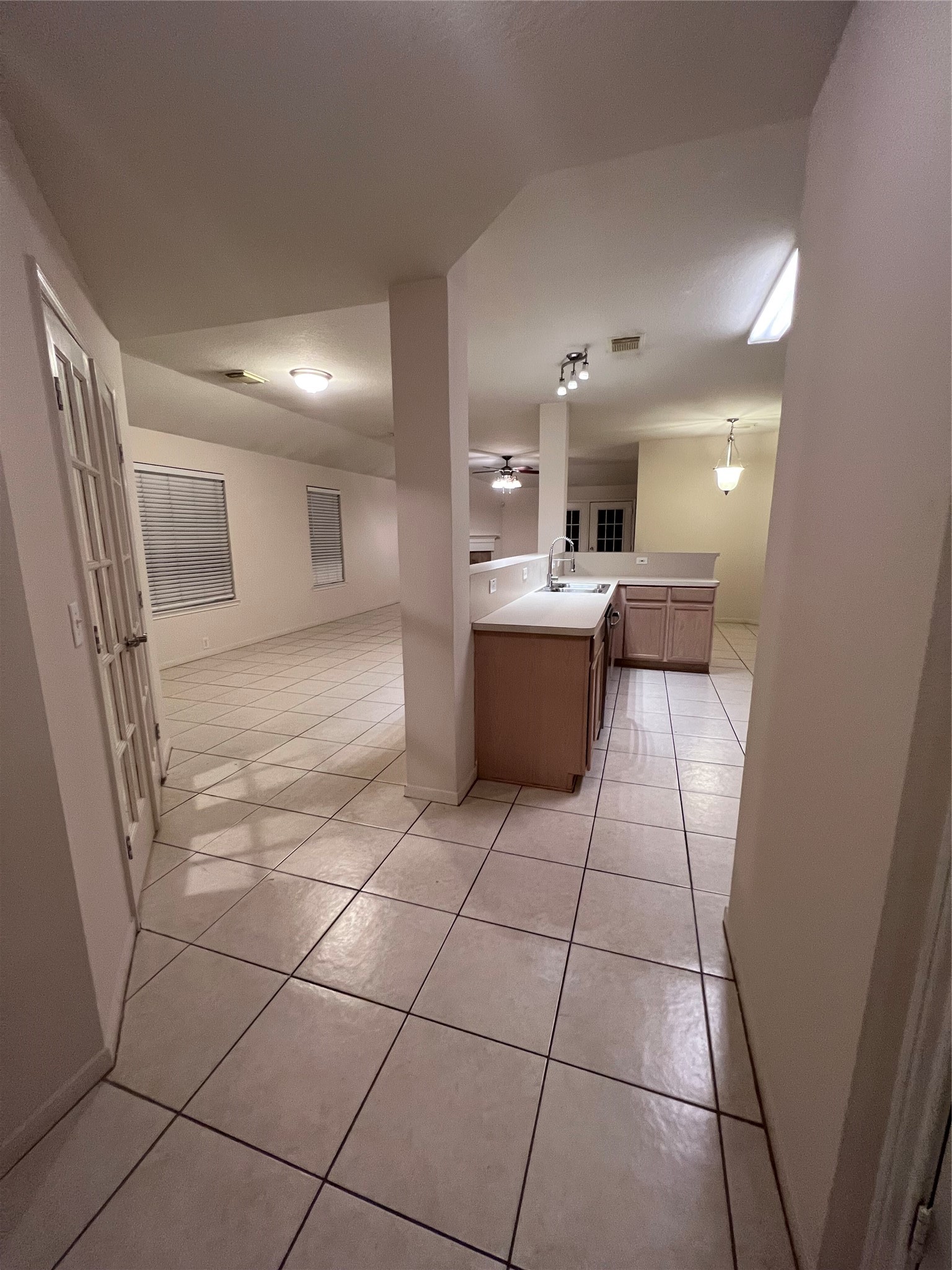 659 Cypresswood Trace Spring, TX 77373 - Photo 21 of 40 hallway from front door