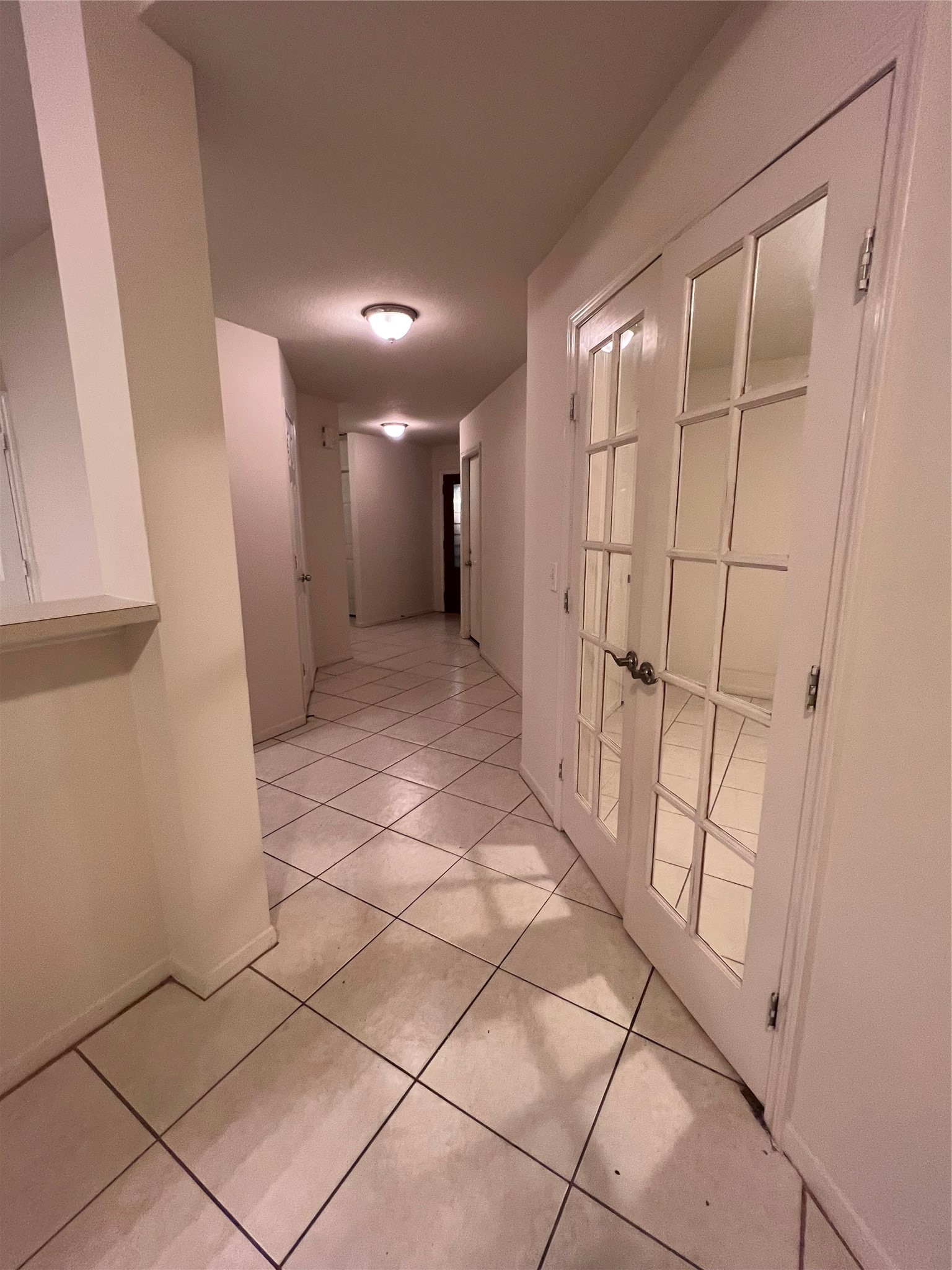 659 Cypresswood Trace Spring, TX 77373 - Photo 24 of 40 hallway from dining room to front door