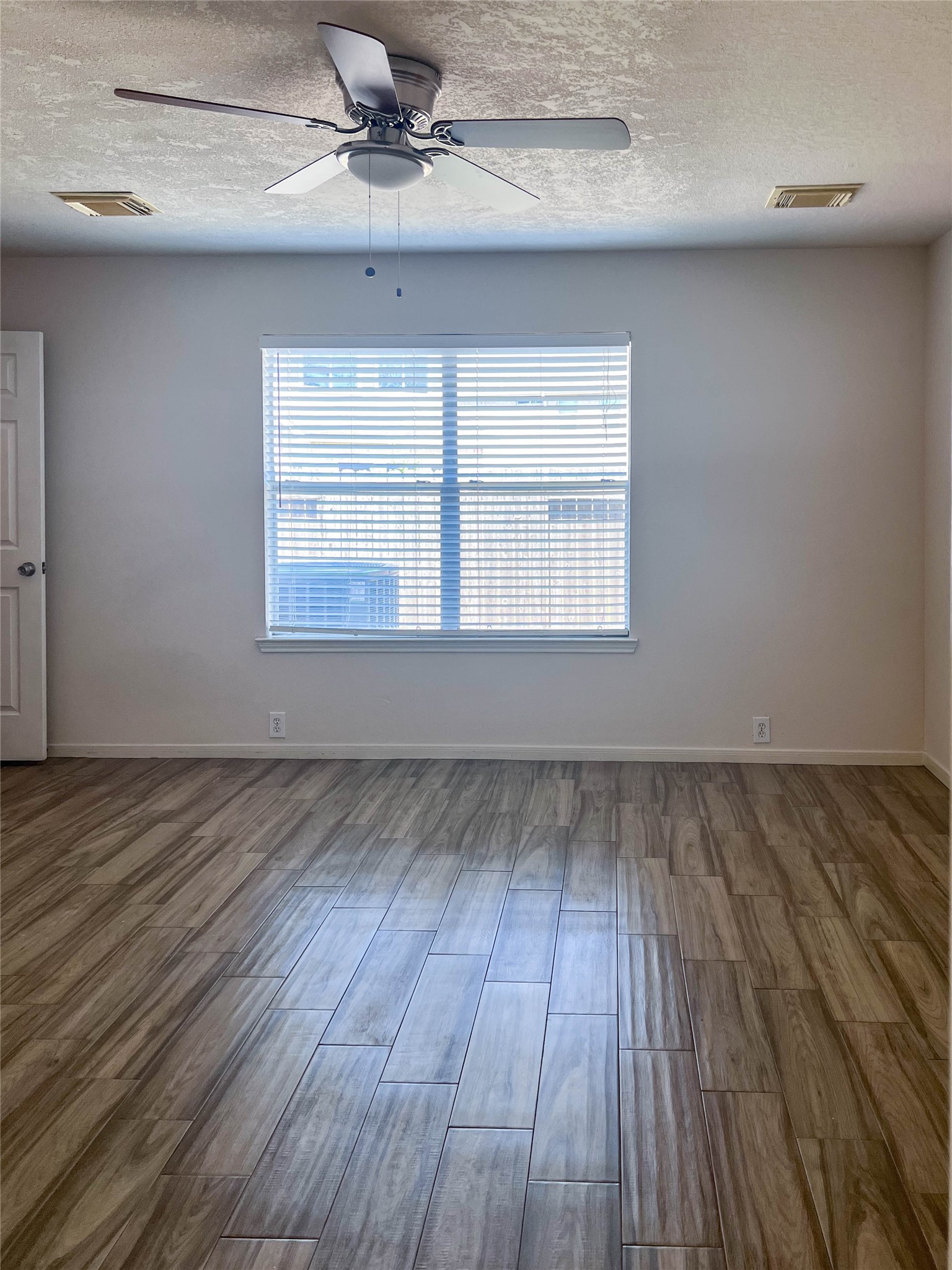 659 Cypresswood Trace Spring, TX 77373 - Photo 10 of 40 Master bedroom